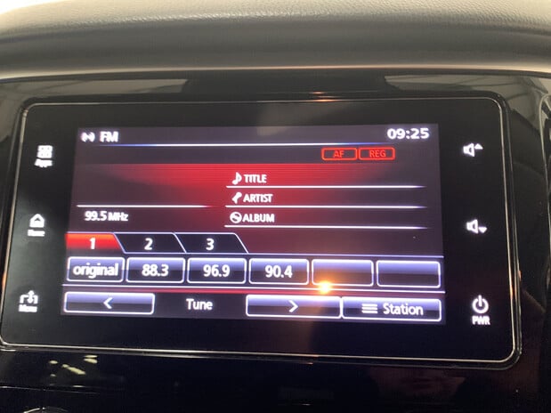 Mitsubishi L200 L200 Double Cab DI-D 150 Barbarian 4WD 11