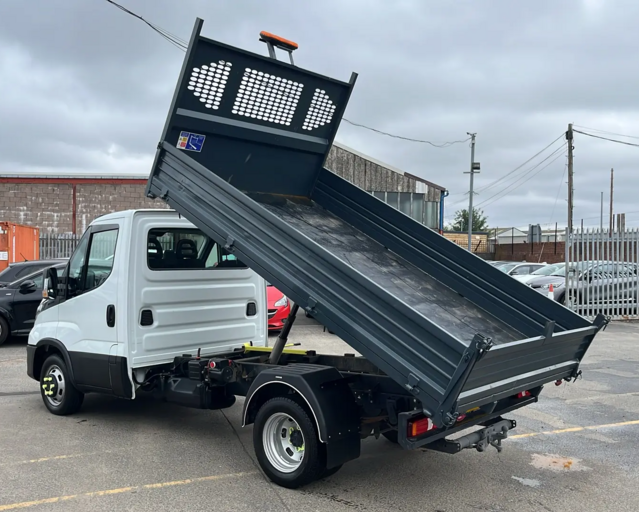 Iveco Daily DAILY 35C14 DIESEL 2.3 Business Tipper 3450 WB