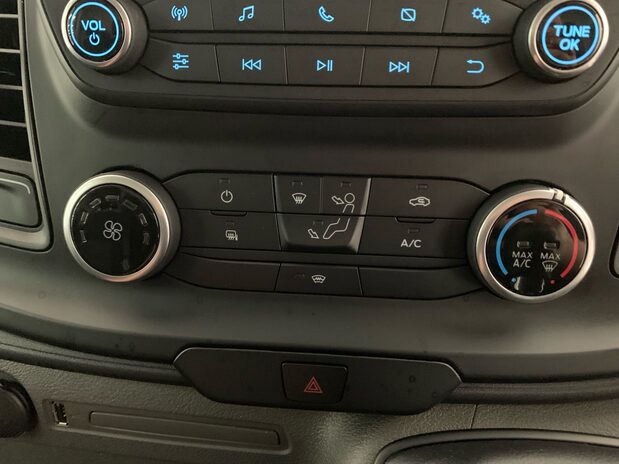 Ford Transit TRANSIT 350 L4 DIESEL RWD 2.0 ECO BLUE 130PS H3 LEADER VAN 19