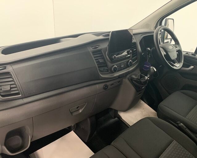 Ford Transit Custom TRANSIT CUSTOM 320 L2 DIESEL FWD 2.0 Eco Blue 130ps Low Roof 9-Seater Trend