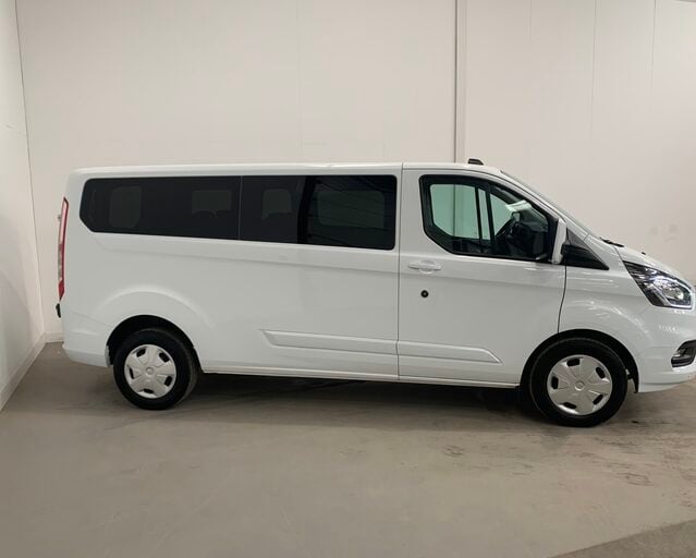 Ford Transit Custom TRANSIT CUSTOM 320 L2 DIESEL FWD 2.0 Eco Blue 130ps Low Roof 9-Seater Trend