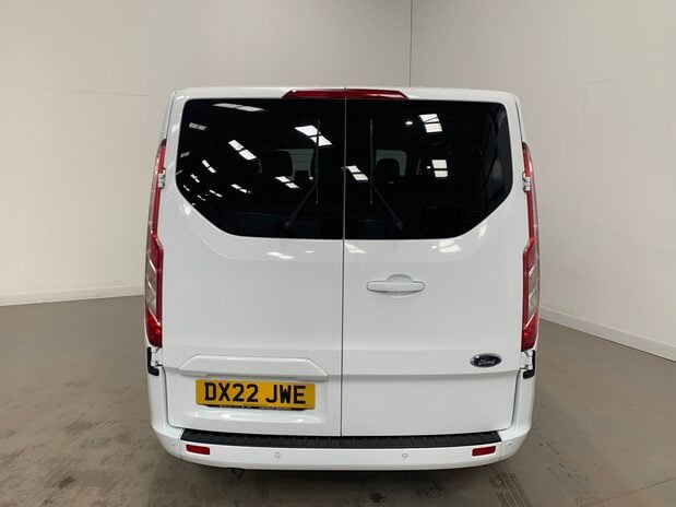 Ford Transit Custom TRANSIT CUSTOM 320 L2 DIESEL FWD 2.0 Eco Blue 130ps Low Roof 9-Seater Trend 8