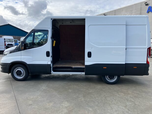 Iveco Daily Daily 35S14V 2.3 H2 Business Van 3520 WB 6