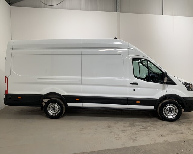 Ford Transit TRANSIT 350 L4 DIESEL RWD 2.0 Eco Blue 130ps H3 Leader Van.