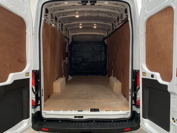 Ford Transit TRANSIT 350 L4 DIESEL RWD 2.0 Eco Blue 130ps H3 Leader Van. 9