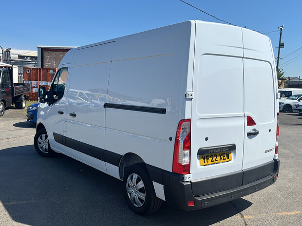 Renault Master Renault Master MWB Diesel FWD MM35 Energy dci 150 Business Van 2