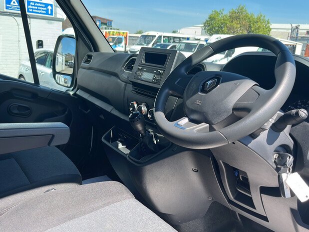 Renault Master Renault Master MWB Diesel FWD MM35 Energy dci 150 Business Van 16