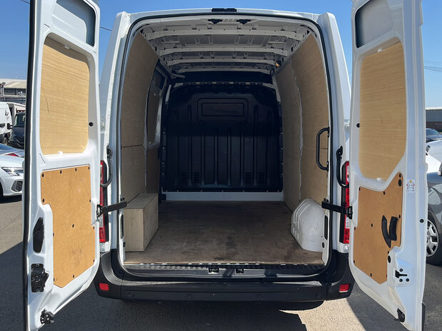 Renault Master Renault Master MWB Diesel FWD MM35 Energy dci 150 Business Van 9