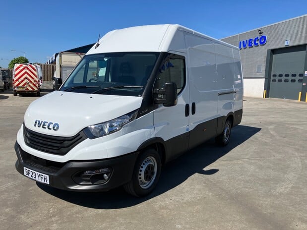 Iveco Daily Daily 35S14V 2.3 H2 Business Van 3520 WB 2