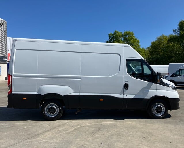 Iveco Daily Daily 35S14V 2.3 H2 Business Van 3520 WB