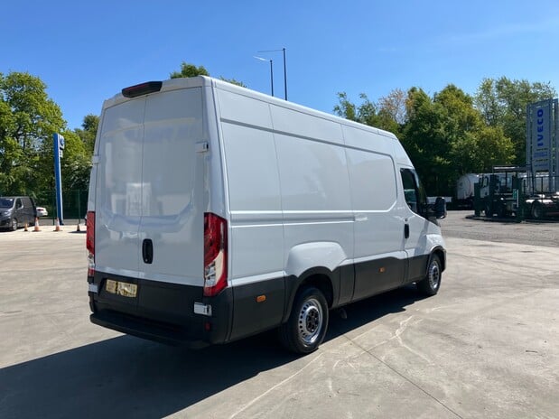 Iveco Daily Daily 35S14V 2.3 H2 Business Van 3520 WB 4