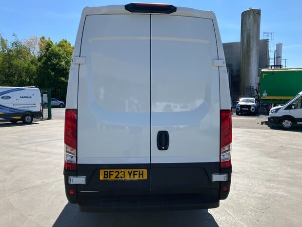 Iveco Daily Daily 35S14V 2.3 H2 Business Van 3520 WB 5
