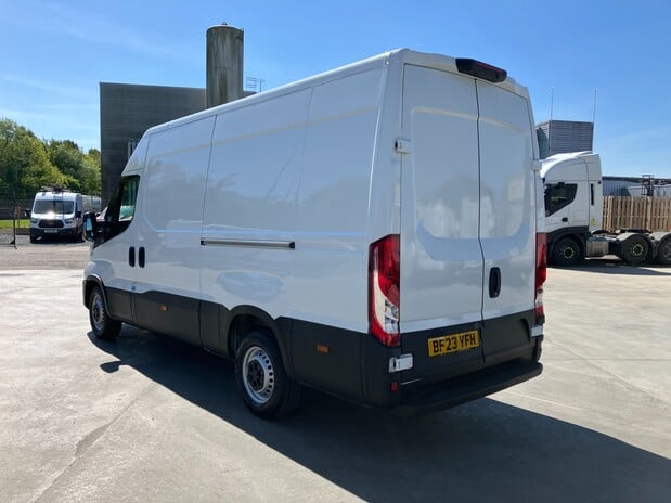 Iveco Daily Daily 35S14V 2.3 H2 Business Van 3520 WB 6