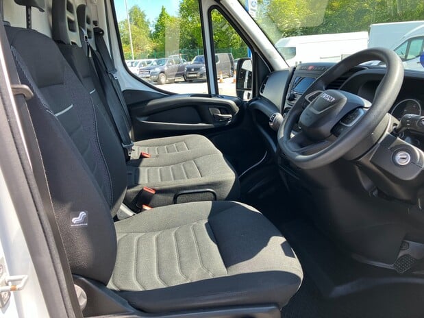 Iveco Daily Daily 35S14V 2.3 H2 Business Van 3520 WB 8