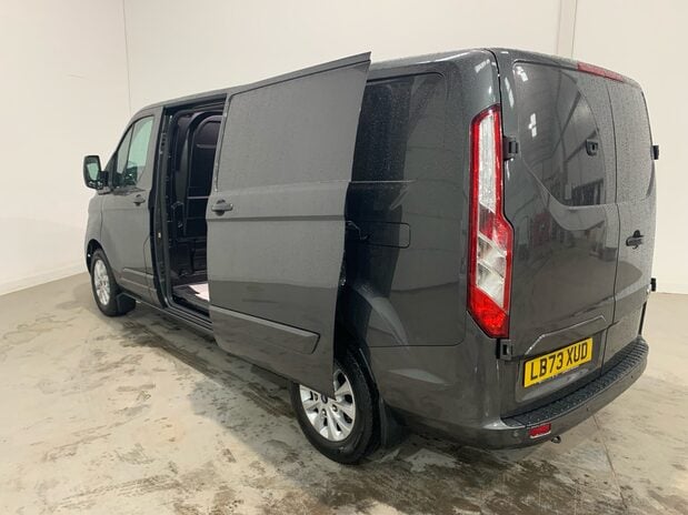 Ford Transit Custom TRANSIT CUSTOM 300 L2 DIESEL FWD 2.0 EcoBlue 130ps Low Roof Limited Van 2