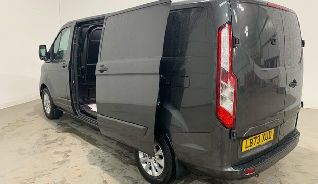 Ford Transit Custom TRANSIT CUSTOM 300 L2 DIESEL FWD 2.0 EcoBlue 130ps Low Roof Limited Van