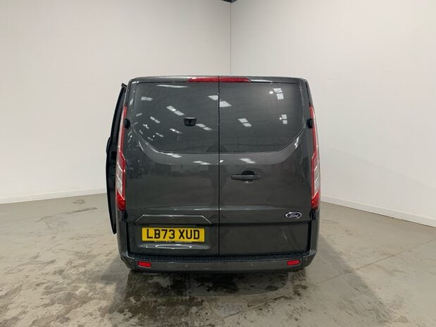 Ford Transit Custom TRANSIT CUSTOM 300 L2 DIESEL FWD 2.0 EcoBlue 130ps Low Roof Limited Van 7