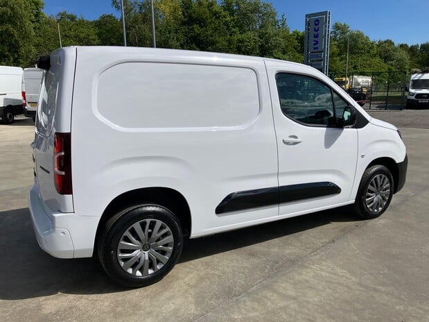 Peugeot Partner Peugeot Partner Asphalt L1 Van 4