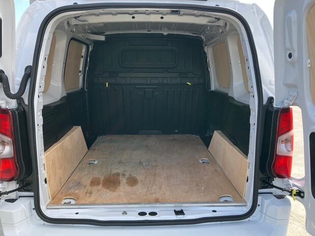 Peugeot Partner Peugeot Partner Asphalt L1 Van 6
