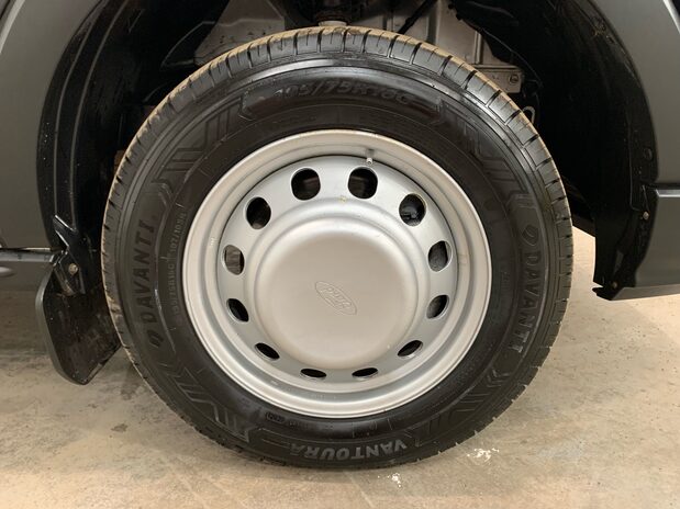 Ford Transit Transit 460 2.0 EcoBlue 170ps H3 17 Seater Trend 7