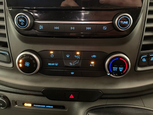 Ford Transit Transit 460 2.0 EcoBlue 170ps H3 17 Seater Trend 26