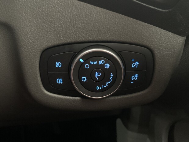 Ford Transit Connect Transit Connect 250L2 Limited Van 2.0L 120PS 17