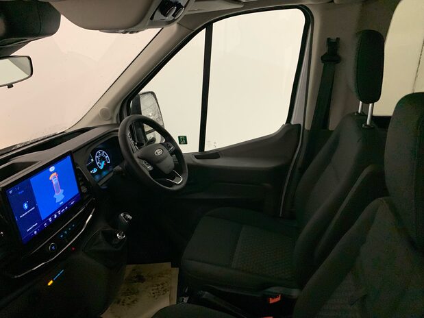 Ford Transit Transit 410 2.0L 130PS H2 14 Seater Trend 15