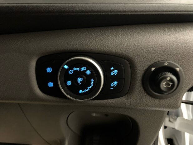 Ford Transit Transit 410 2.0L 130PS H2 14 Seater Trend 24