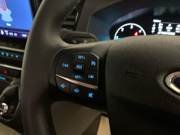 Ford Transit Transit 410 2.0L 130PS H2 14 Seater Trend 18