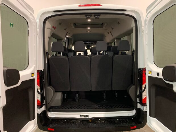Ford Transit Transit 410 2.0L 130PS H2 14 Seater Trend 8