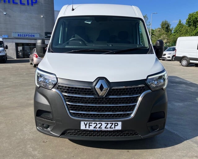 Renault Master MASTER MWB DIESEL FWD MM35dCi 135 Business+ Medium Roof Van