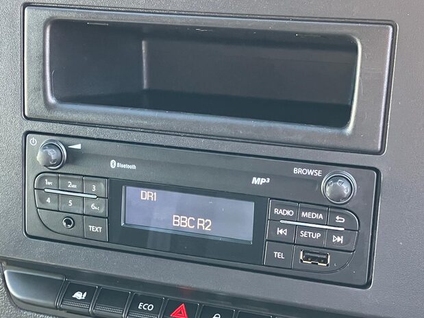 Renault Master MASTER MWB DIESEL FWD MM35dCi 135 Business+ Medium Roof Van 15