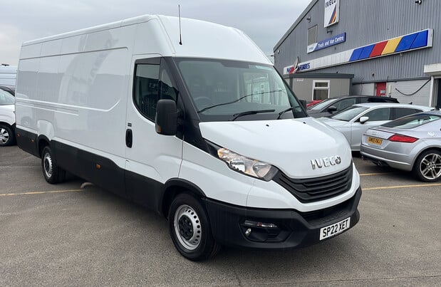 Iveco Daily Daily 35S14V 2.3 H2 Roof Van 4100 WB