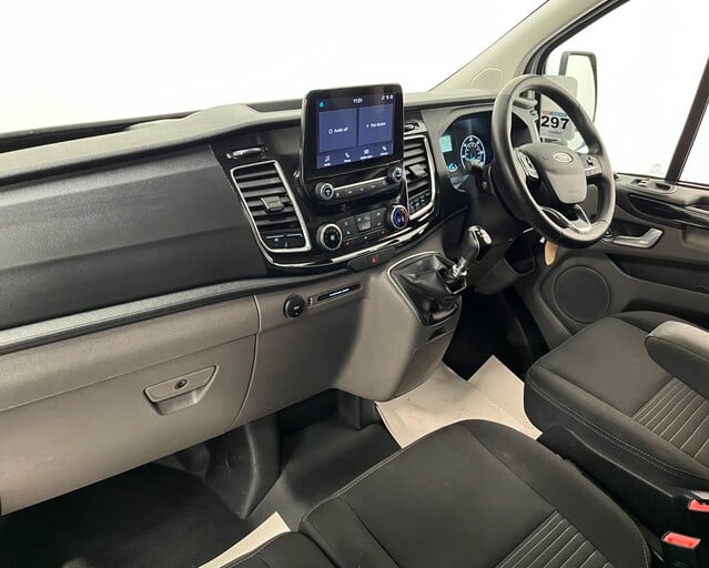 Ford Transit Custom Transit Custom 300 Limited 2.0L 130PS 6 Speed Manual Van