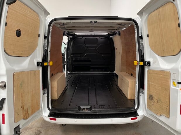 Ford Transit Custom Transit Custom 300 Limited 2.0L 130PS 6 Speed Manual Van 8