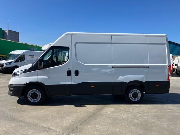Iveco Daily Daily 35S14V 2.3 H2 Business Van 3520 WB 3