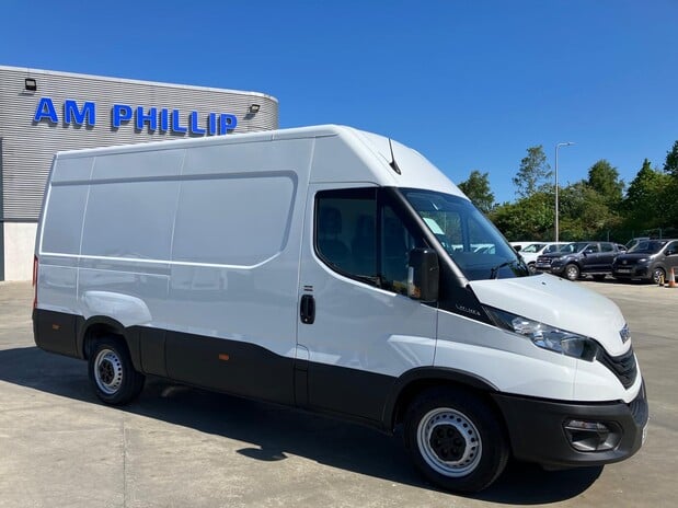 Iveco Daily Daily 35S14V 2.3 H2 Business Van 3520 WB 1