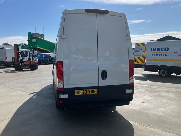 Iveco Daily Daily 35S14V 2.3 H2 Business Van 3520 WB 8