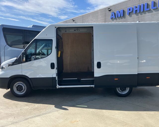 Iveco Daily Daily 35S14V 2.3 H2 Business Van 3520 WB