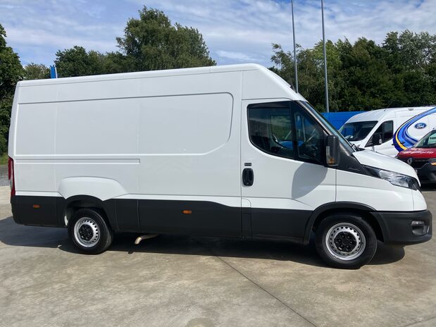 Iveco Daily Daily 35S14V 2.3 H2 Business Van 3520 WB 7