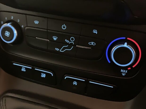 Ford Transit Connect 240 L1 DIESEL 1.5 Eco Blue 100ps Trend Van 10