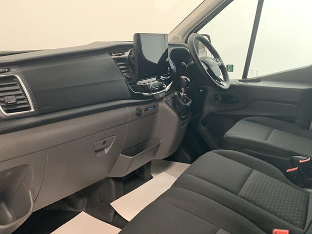 Ford Transit 410 2.0L 130PS H2 14 Seater Trend 3