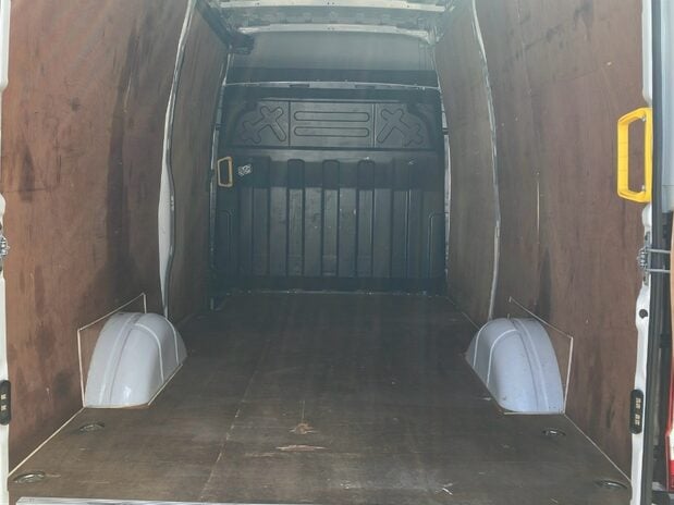 Iveco Daily Daily 35S14V 2.3 H2 Business Van 3520 WB 5