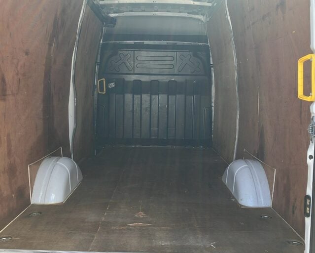 Iveco Daily Daily 35S14V 2.3 H2 Business Van 3520 WB