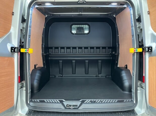 Ford Transit Custom 300L1 2.0 Eco Blue 130ps H1 Roof D/Cab Limited Van Auto 28
