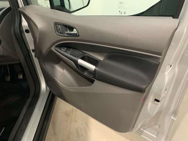 Ford Transit Connect TRANSIT CONNECT 250 L2 DIESEL 1.5 Eco Blue 120ps Limited Van 13
