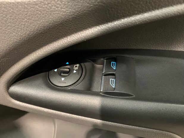 Ford Transit Connect TRANSIT CONNECT 250 L2 DIESEL 1.5 Eco Blue 120ps Limited Van 15
