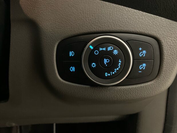 Ford Transit Connect TRANSIT CONNECT 250 L2 DIESEL 1.5 Eco Blue 120ps Limited Van 17