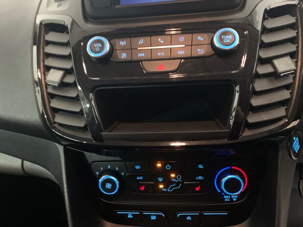 Ford Transit Connect TRANSIT CONNECT 250 L2 DIESEL 1.5 Eco Blue 120ps Limited Van 21
