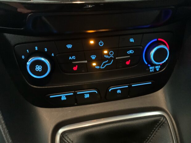 Ford Transit Connect TRANSIT CONNECT 250 L2 DIESEL 1.5 Eco Blue 120ps Limited Van 25